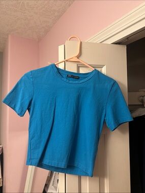 98% cotton 2 cropped baby tees Zara knit